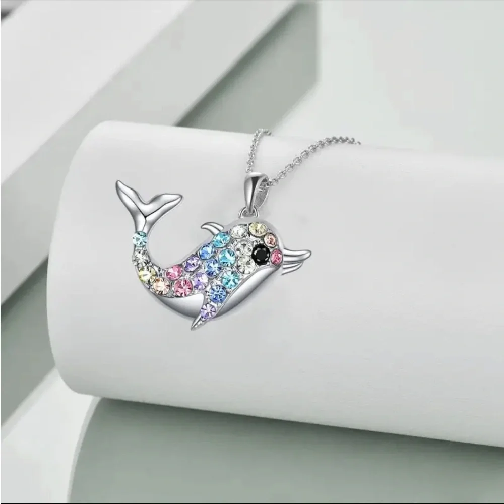 DOLPHIN NECKLACE-NWT
